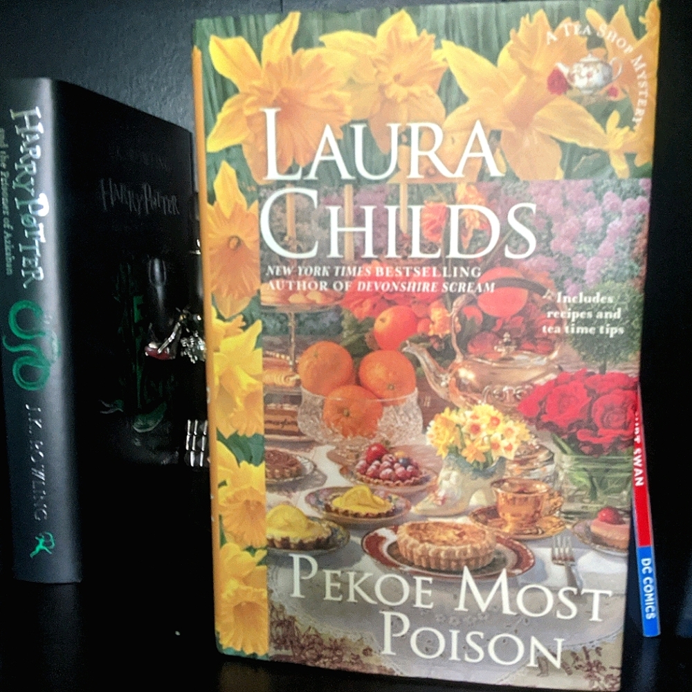 Pekoe Most Poison by Laura Childs